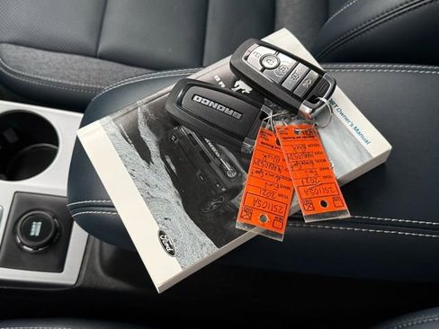 Used 2021 Ford Bronco Sport Outer Banks w/ Outer Banks Package (96D) image 6