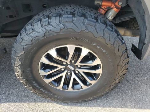 Used 2020 Ford F150 Raptor w/ Equipment Group 802A Luxury AWD/4WD image 13