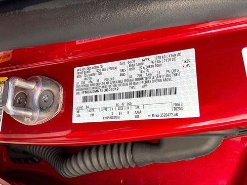 Used 2025 Ford Escape ST-Line image 30