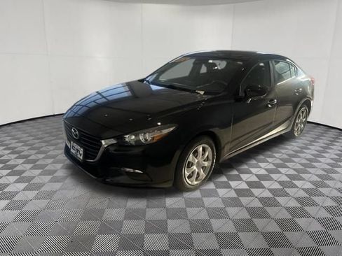 Used 2018 MAZDA MAZDA3 Sport FWD image 4