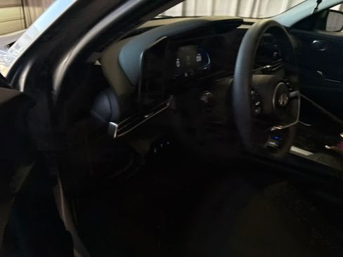Certified 2026 Hyundai Elantra SE FWD image 18