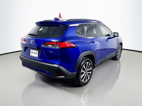 Certified 2022 Toyota Corolla Cross XLE image 7