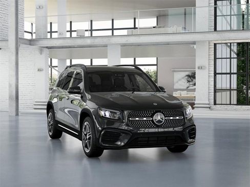 New 2025 Mercedes-Benz GLB 250 4MATIC image 9