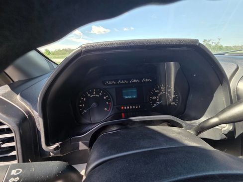 Used 2017 Ford F150 XL w/ Trailer Tow Package RWD image 9