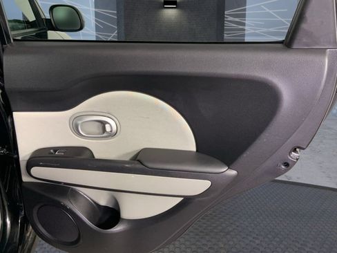 Used 2017 Kia Soul FWD image 10