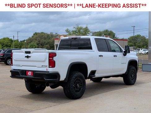 New 2026 Chevrolet Silverado 2500 ZR2 AWD/4WD image 8