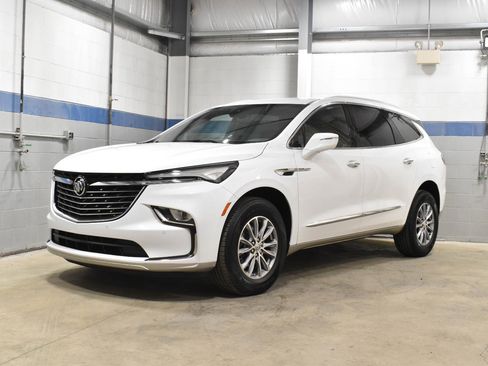 Used 2023 Buick Enclave Essence w/ LPO, Floor Liner Package FWD image 6