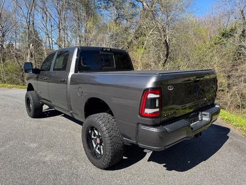 Used 2024 RAM 2500 Laramie w/ Night Edition image 11