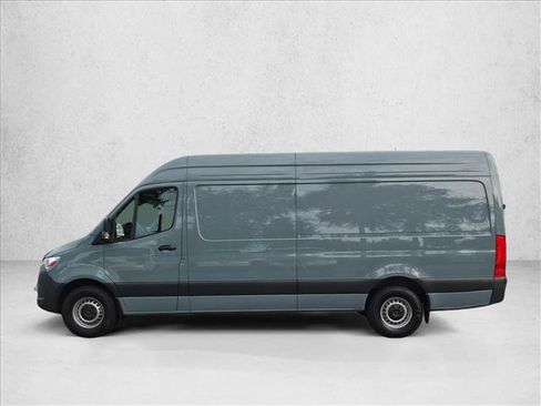 Used 2024 Mercedes-Benz Sprinter 2500 image 9