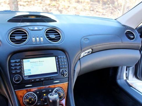 Used 2005 Mercedes-Benz SL 500 image 19