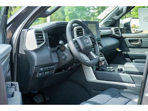 Used 2026 Toyota Tundra Platinum AWD/4WD image 12
