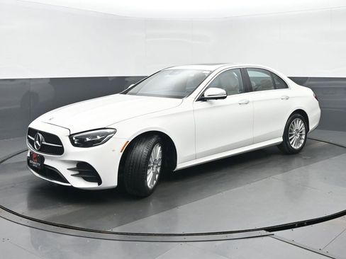 Used 2022 Mercedes-Benz E 350 4MATIC Sedan image 7