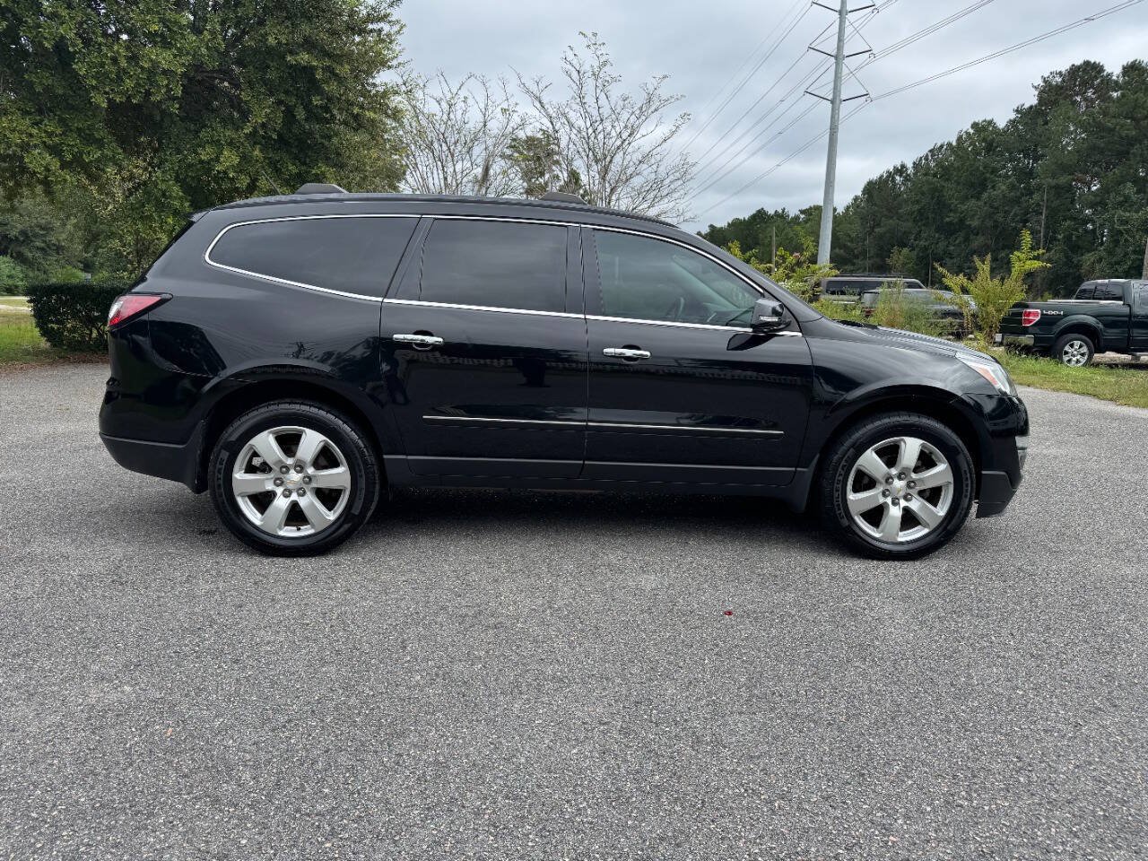 Used 2016 Chevrolet Traverse LTZ FWD image 7