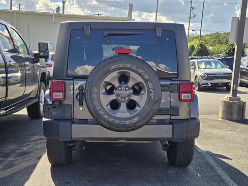 Used 2017 Jeep Wrangler Unlimited Sport AWD/4WD image 8
