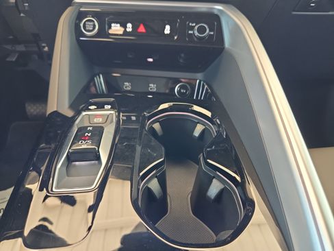 Used 2025 Audi Q5 Prestige AWD/4WD image 12