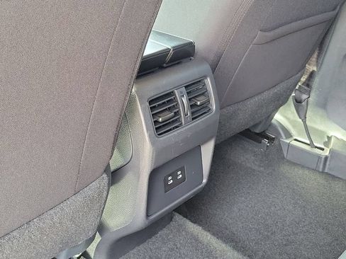 Certified 2025 Nissan Rogue SV FWD image 19