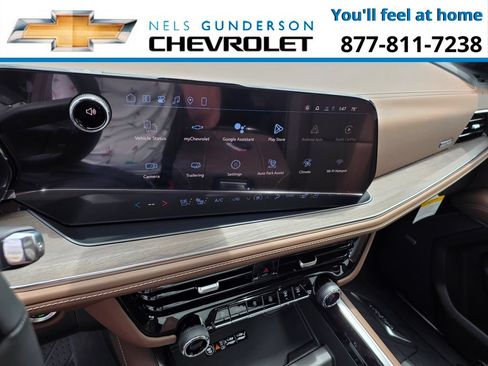 New 2026 Chevrolet Suburban High Country AWD/4WD image 28