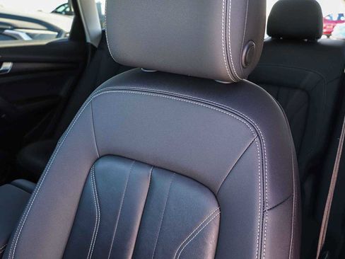 Used 2023 Audi Q5 2.0T Premium w/ Convenience Package image 38