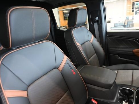 New 2026 GMC Canyon AT4 w/ Technology Plus Package AWD/4WD image 10