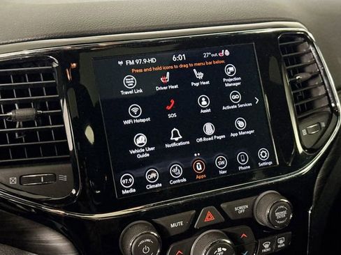 Used 2020 Jeep Grand Cherokee Altitude image 25