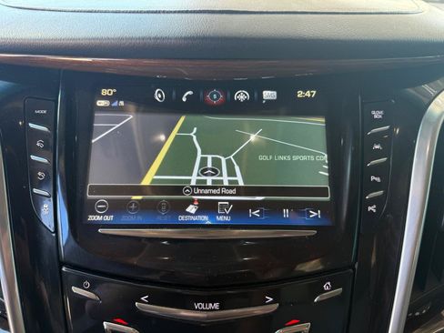 Used 2019 Cadillac Escalade ESV Luxury RWD image 22