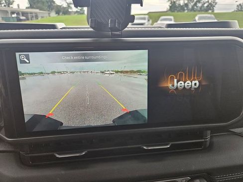 Used 2024 Jeep Gladiator Mojave w/ Steel Bumper Group AWD/4WD image 20
