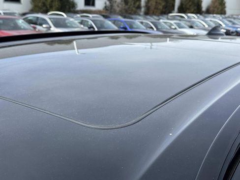 Used 2018 BMW X5 M image 11