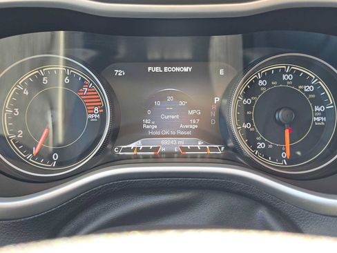Used 2016 Jeep Cherokee Trailhawk w/ Comfort/Convenience Group AWD/4WD image 25