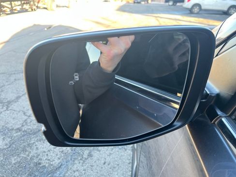 Used 2024 Honda Pilot Touring image 41