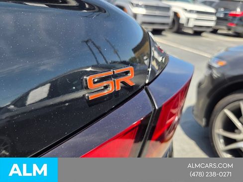 Used 2025 Nissan Altima 2.5 SR FWD image 11
