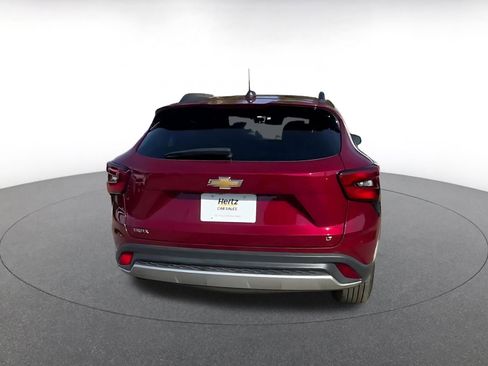 Used 2025 Chevrolet Trax LT image 12