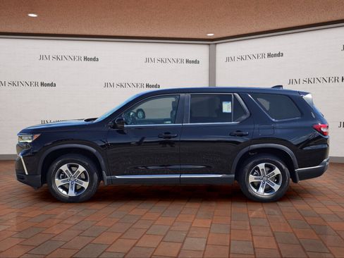Used 2025 Honda Pilot EX-L image 13