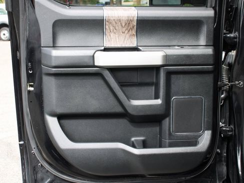 Used 2019 Ford F250 Lariat w/ Lariat Ultimate Package image 35