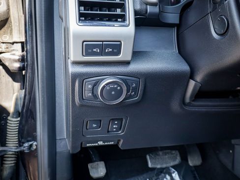 Used 2019 Ford F450 Lariat w/ Lariat Ultimate Package AWD/4WD image 22