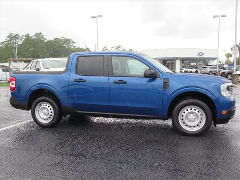 Used 2023 Ford Maverick XL FWD image 2