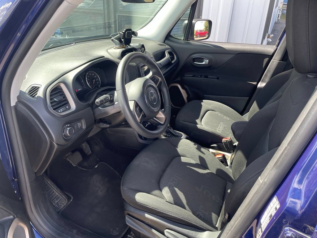 Used 2017 Jeep Renegade Sport w/ Power & Air Group AWD/4WD image 2
