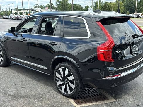Certified 2024 Volvo XC90 T8 Plus w/ Protection Package Premier AWD/4WD image 4