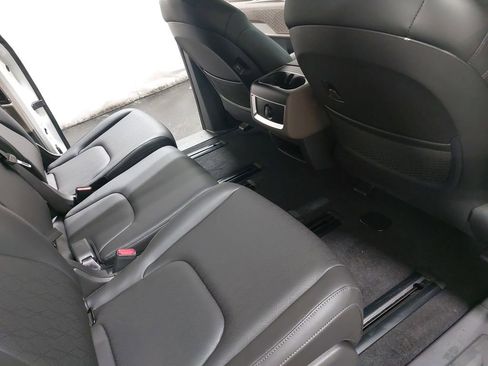 New 2026 Kia Carnival LXS image 11