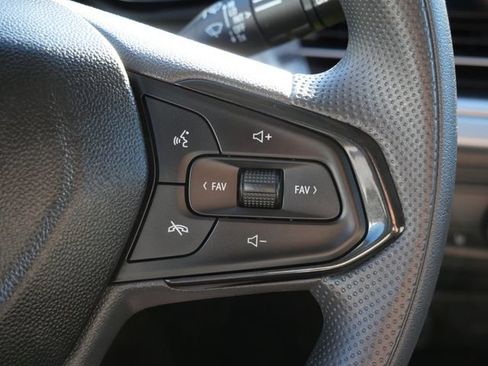 Used 2026 Chevrolet Trax LS w/ LS Convenience Package FWD image 23