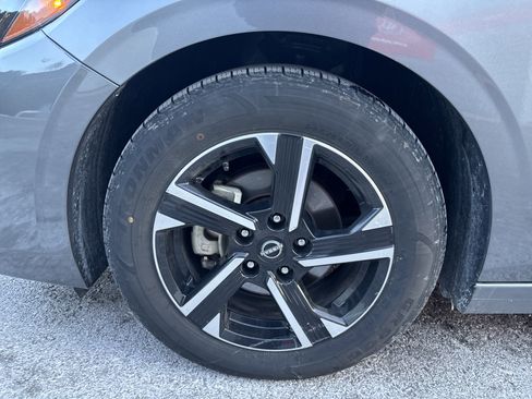 Used 2024 Nissan Sentra SV image 11