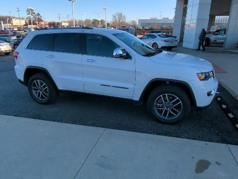 Used 2021 Jeep Grand Cherokee Limited w/ Sun & Sound Group image 5