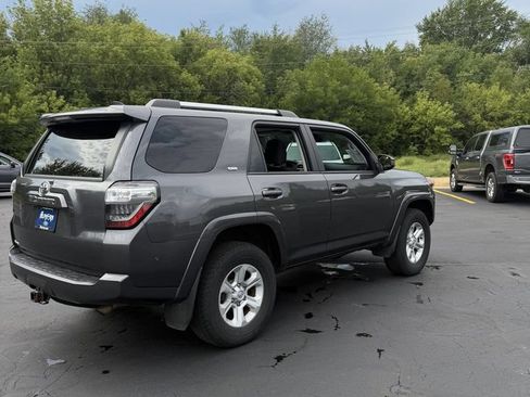 Used 2023 Toyota 4Runner SR5 AWD/4WD image 25
