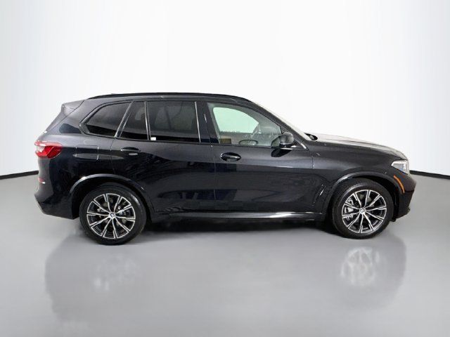 Used 2019 BMW X5 xDrive50i w/ M Sport Package AWD/4WD image 8