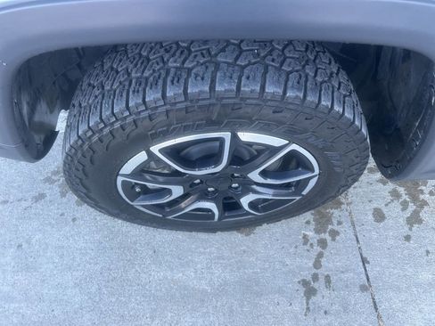 Used 2024 Jeep Compass Trailhawk image 15