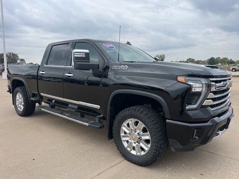 Used 2025 Chevrolet Silverado 2500 High Country w/ Technology Package image 1