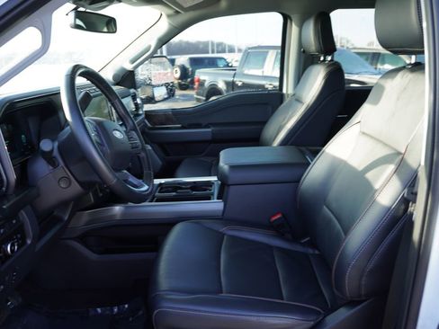 Certified 2023 Ford F350 Lariat w/ Chrome Package image 17