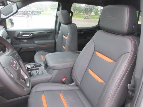 New 2026 GMC Sierra 1500 AT4 w/ AT4 Premium Package AWD/4WD image 16