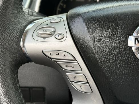 Used 2016 Nissan Murano SL FWD image 13