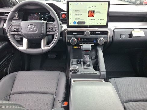 New 2026 Toyota 4Runner TRD Off-Road Premium AWD/4WD image 10
