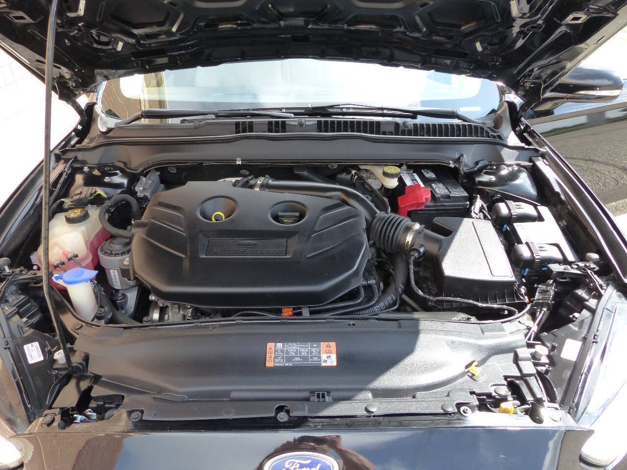 Used 2016 Ford Fusion Titanium FWD image 17